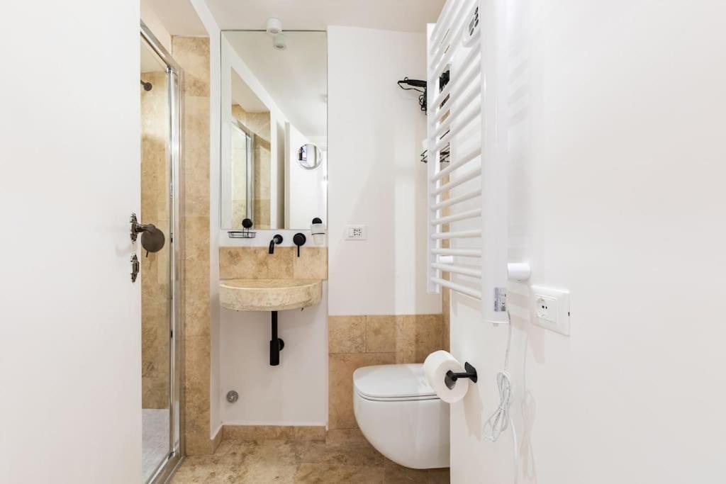 רומא Bottega Augustea Duplex Apartment In Monti מראה חיצוני תמונה