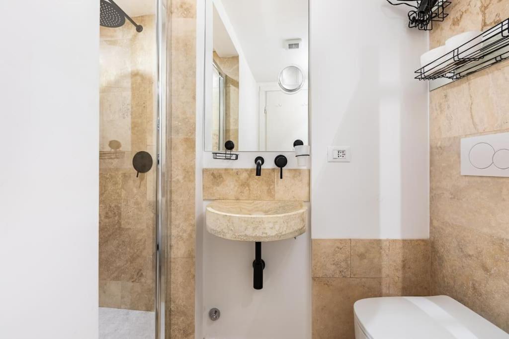 רומא Bottega Augustea Duplex Apartment In Monti מראה חיצוני תמונה
