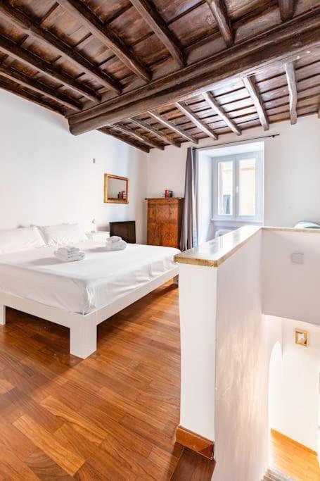 רומא Bottega Augustea Duplex Apartment In Monti מראה חיצוני תמונה